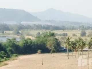 Grundstück zum Kauf in Si Racha, Chonburi