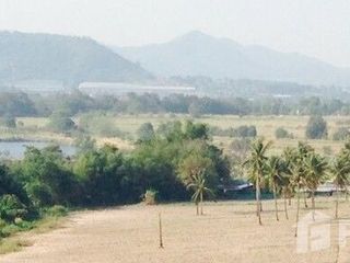 À vendre terrain à Si Racha, Chonburi