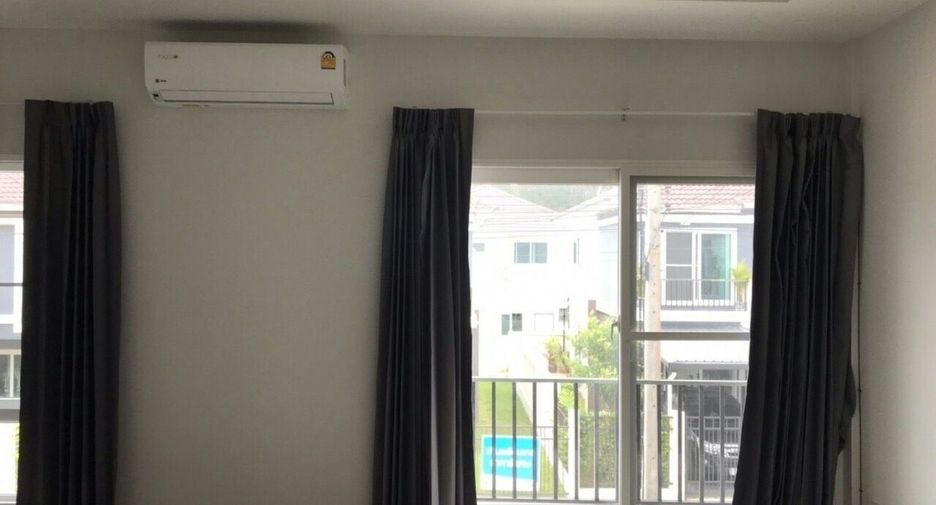 For rent 3 bedrooms townhouse in Thalang, Phuket