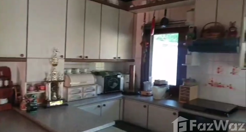 For sale 4 bedrooms house in Mae Tha, Lamphun