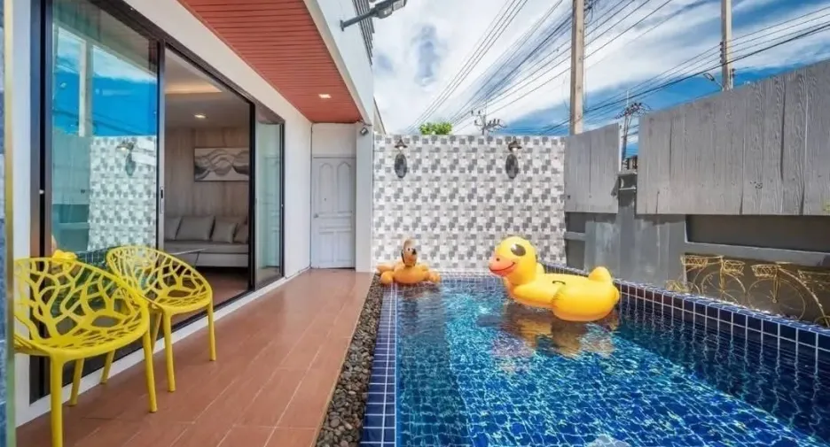 For rent 4 bedrooms villa in Bang Lamung, Chonburi