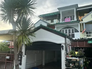 For sale 4 ベッドルーム townhouse in Sam Phran, Nakhon Pathom