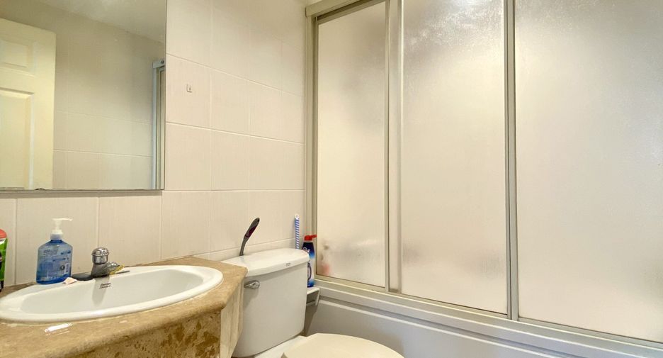 For sale 2 bedrooms condo in Bang Kho Laem, Bangkok