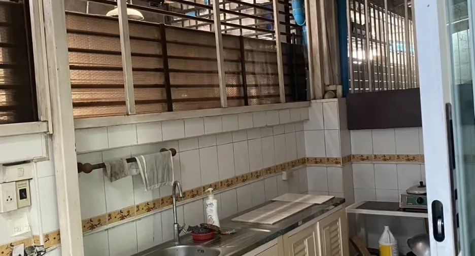 For sale 3 ベッドルーム townhouse in Mueang Pathum Thani, Pathum Thani