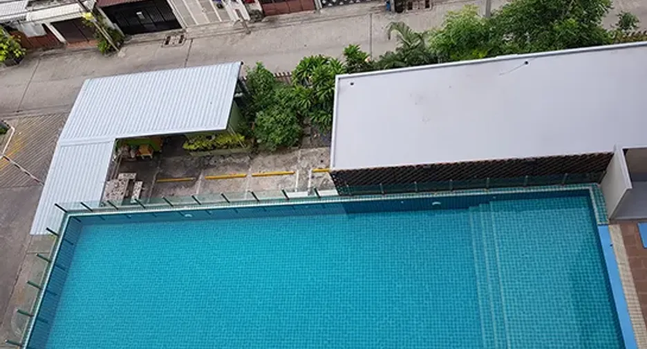 Wohnung zum Kauf mit Studio in Phra Khanong, Bangkok