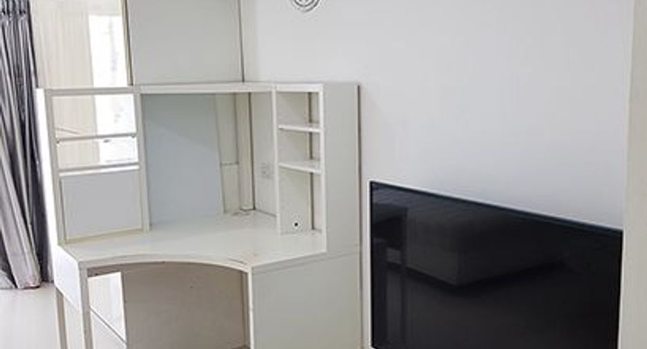 Wohnung zum Kauf mit Studio in Phra Khanong, Bangkok