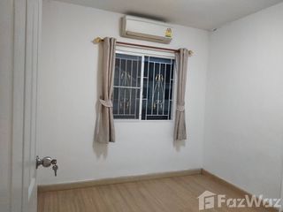 For rent 3 bedrooms townhouse in Mueang Pathum Thani, Pathum Thani