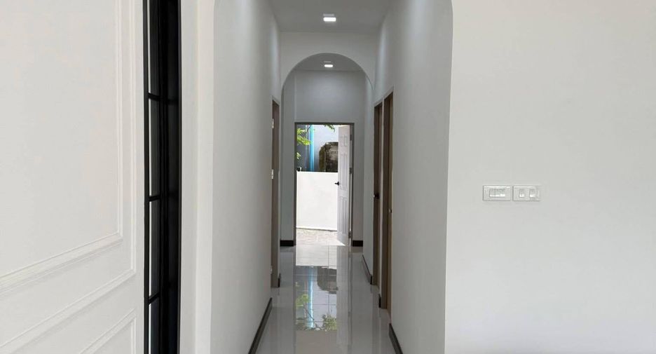 For rent 3 bedrooms house in Mueang Phuket, Phuket