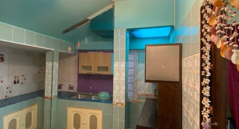 À vendre 2 chambres maison à Si Racha, Chonburi