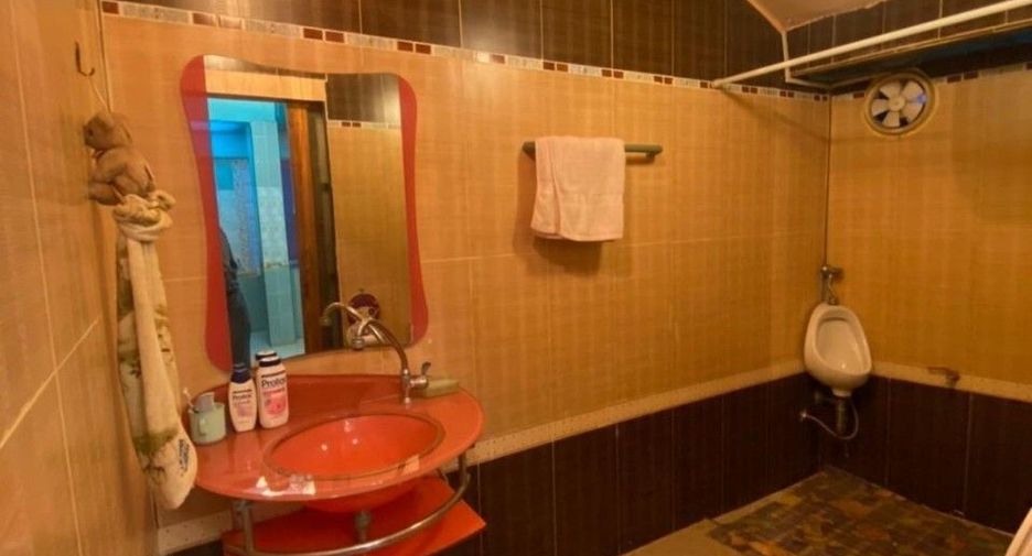 À vendre 2 chambres maison à Si Racha, Chonburi