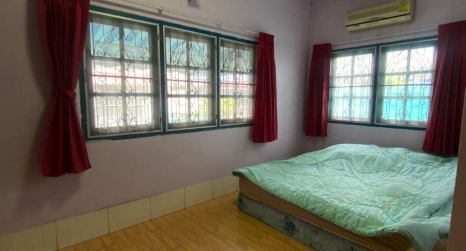 À vendre 2 chambres maison à Si Racha, Chonburi