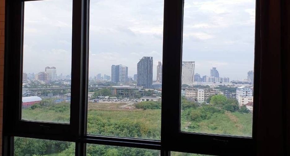 For sale 1 bed condo in Mueang Samut Prakan, Samut Prakan