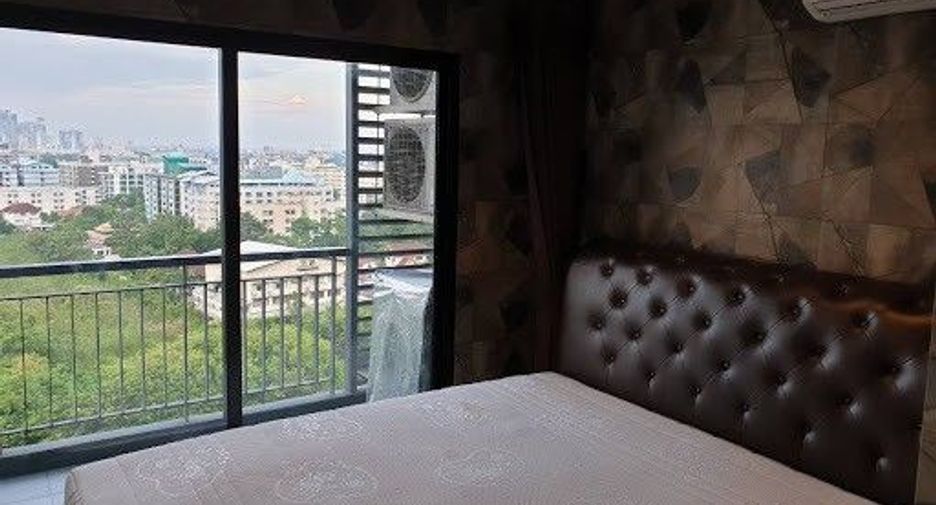 For sale 1 bed condo in Mueang Samut Prakan, Samut Prakan