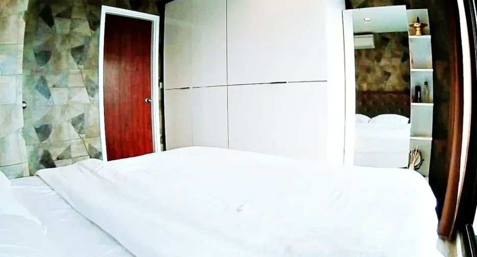 For sale 1 bed condo in Mueang Samut Prakan, Samut Prakan