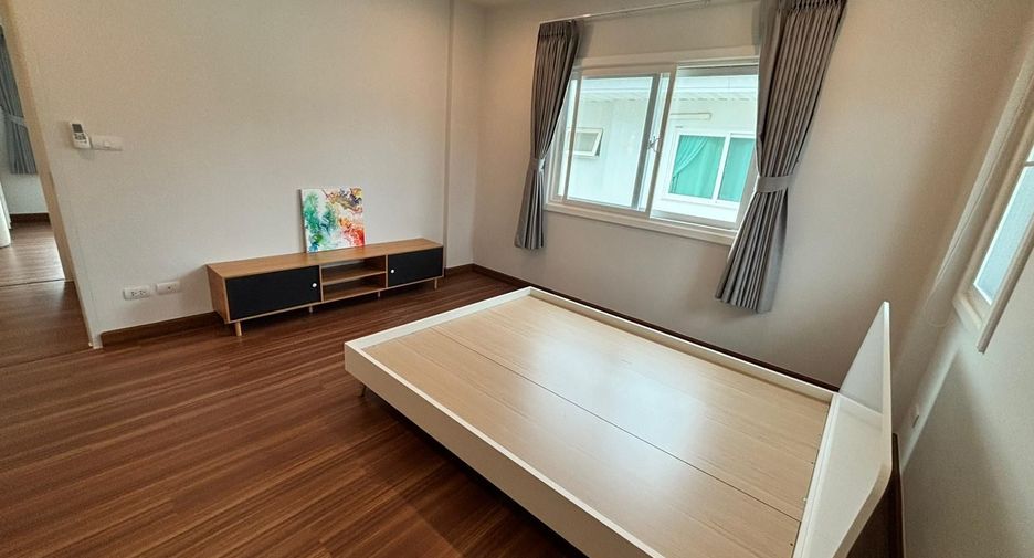 For sale 4 bedrooms house in Thalang, Phuket