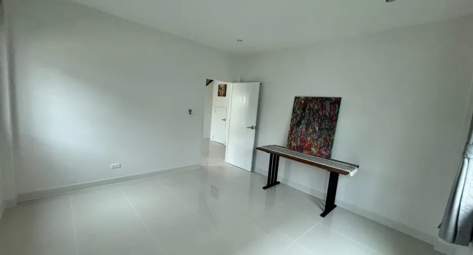 For sale 4 bedrooms house in Thalang, Phuket