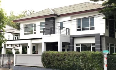 À vendre 3 chambres maison à Saphan Sung, Bangkok