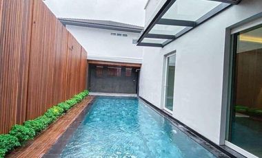 Villa zum Kauf mit 5 Zimmer in Mueang Phuket, Phuket