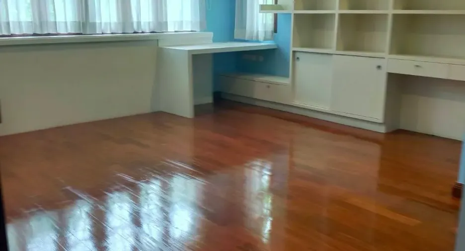 À vendre 5 chambres villa à Mueang Samut Prakan, Samut Prakan