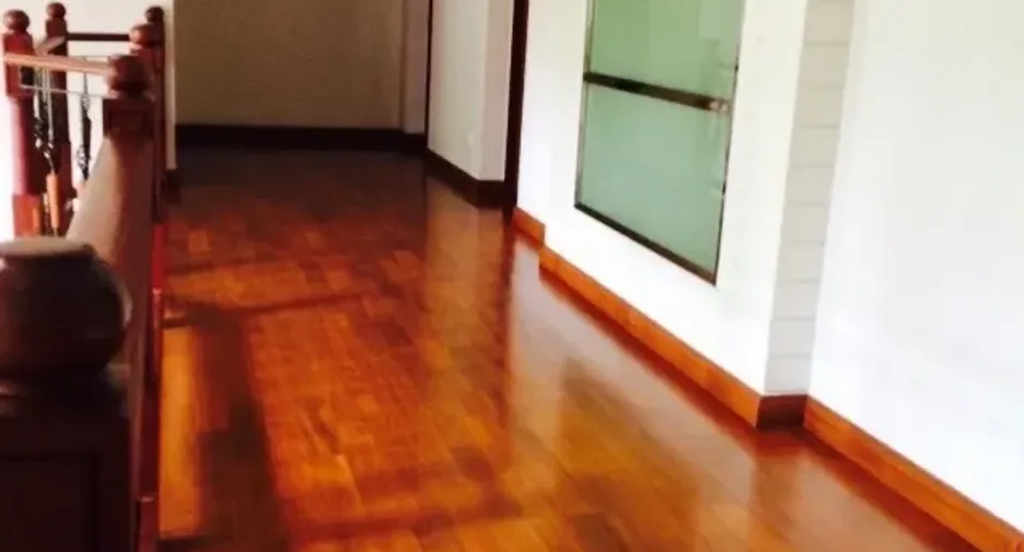 À vendre 5 chambres villa à Mueang Samut Prakan, Samut Prakan