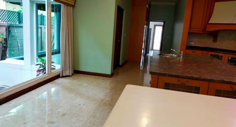 À vendre 5 chambres villa à Mueang Samut Prakan, Samut Prakan