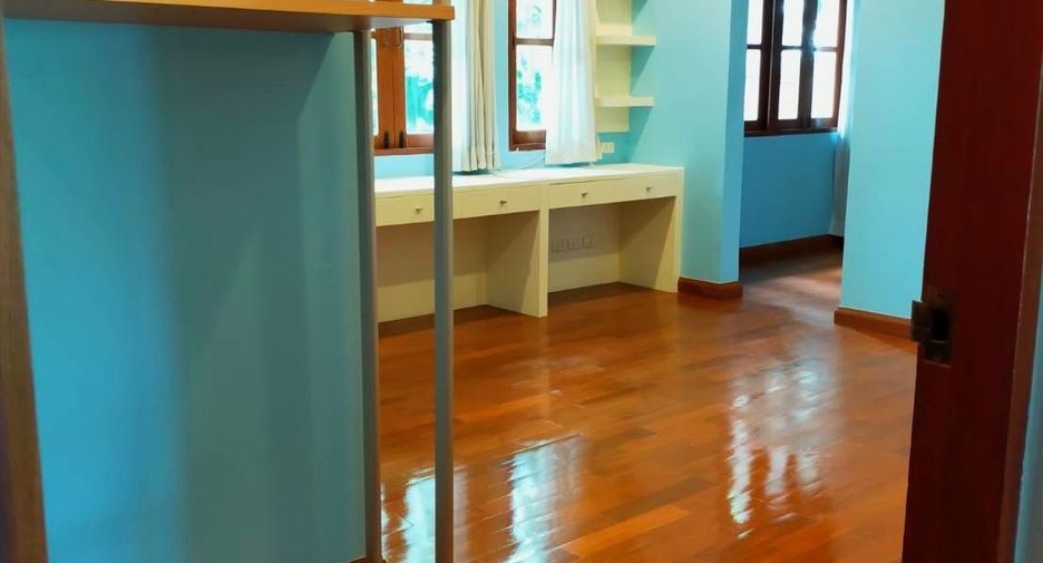 À vendre 5 chambres villa à Mueang Samut Prakan, Samut Prakan