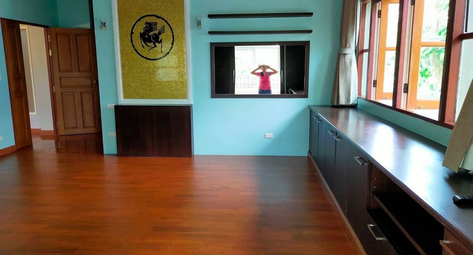 À vendre 5 chambres villa à Mueang Samut Prakan, Samut Prakan