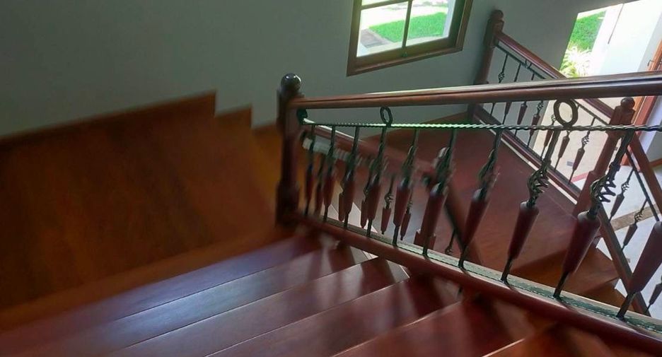 À vendre 5 chambres villa à Mueang Samut Prakan, Samut Prakan