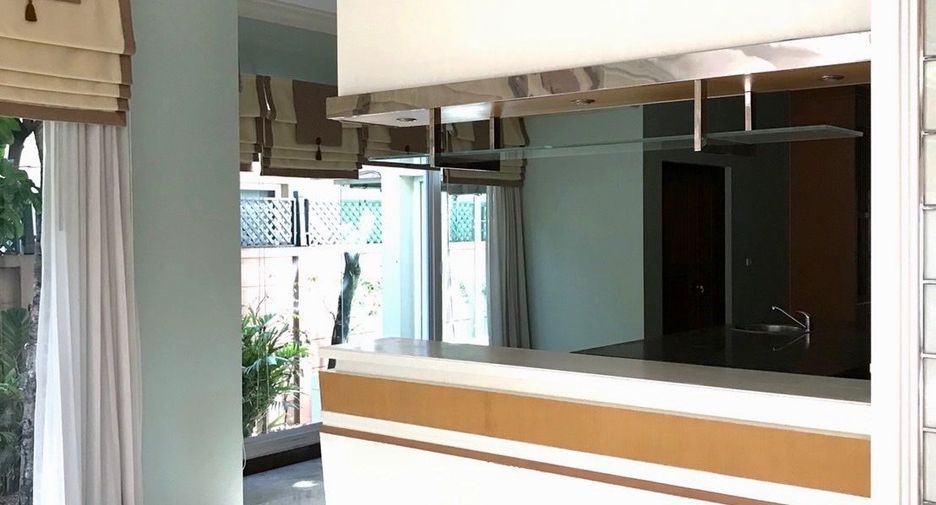 À vendre 5 chambres villa à Mueang Samut Prakan, Samut Prakan
