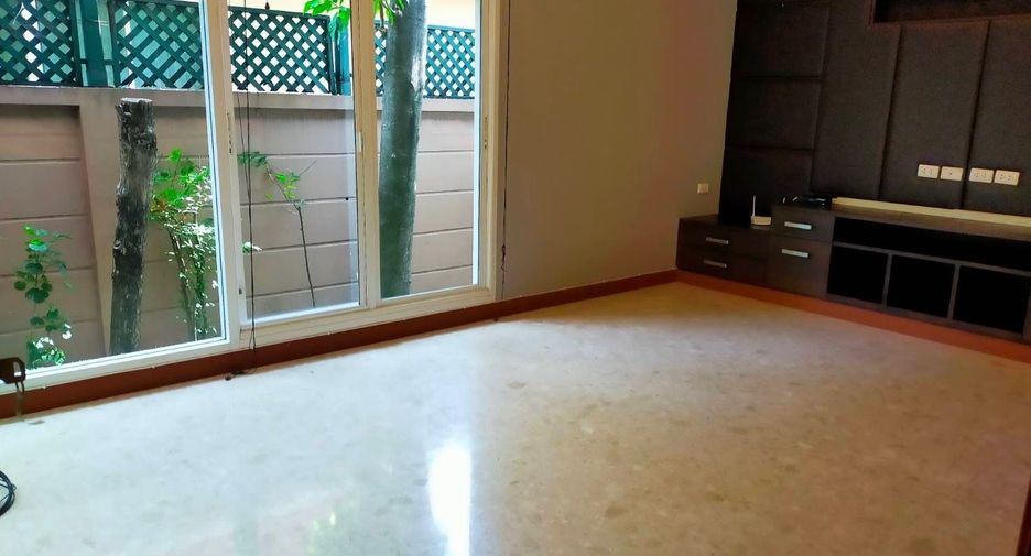 À vendre 5 chambres villa à Mueang Samut Prakan, Samut Prakan