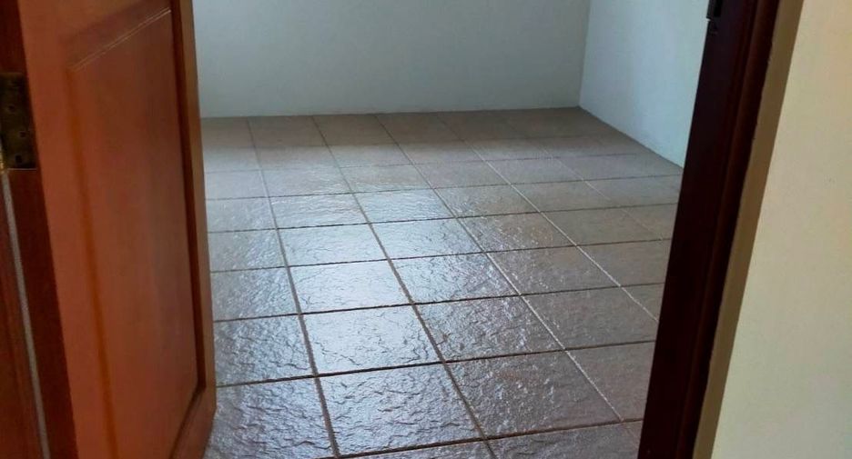 À vendre 5 chambres villa à Mueang Samut Prakan, Samut Prakan