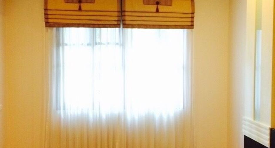 À vendre 5 chambres villa à Mueang Samut Prakan, Samut Prakan