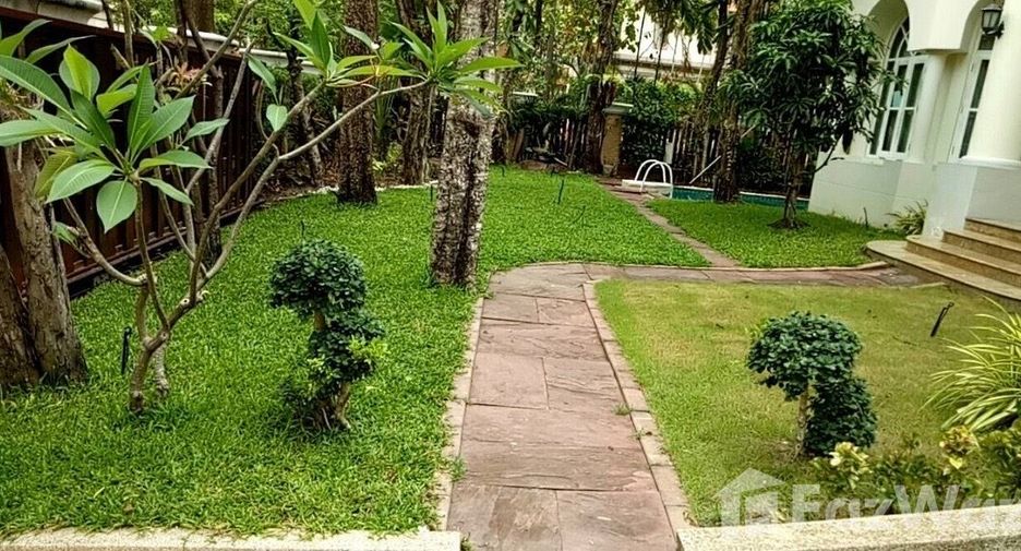 À vendre 5 chambres villa à Mueang Samut Prakan, Samut Prakan