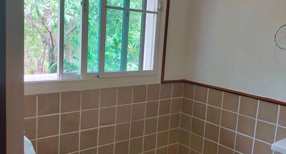 À vendre 5 chambres villa à Mueang Samut Prakan, Samut Prakan