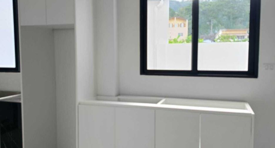 For rent 3 bedrooms townhouse in Mueang Phuket, Phuket