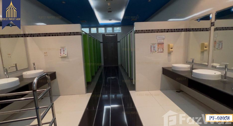 Продажа 5 спальни офис в Mueang Samut Sakhon, Самутсакхон