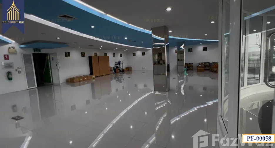 Продажа 5 спальни офис в Mueang Samut Sakhon, Самутсакхон