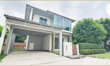 For sale 3 bedrooms house in Mueang Pathum Thani, Pathum Thani