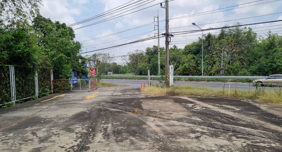 For rent office in Ban Na, Nakhon Nayok