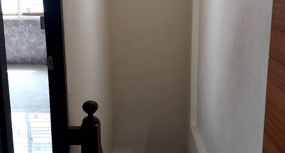 For rent 2 bedrooms townhouse in Bang Bua Thong, Nonthaburi