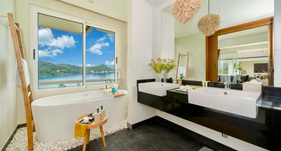 For sale and for rent 5 bedrooms villa in Thalang, Phuket