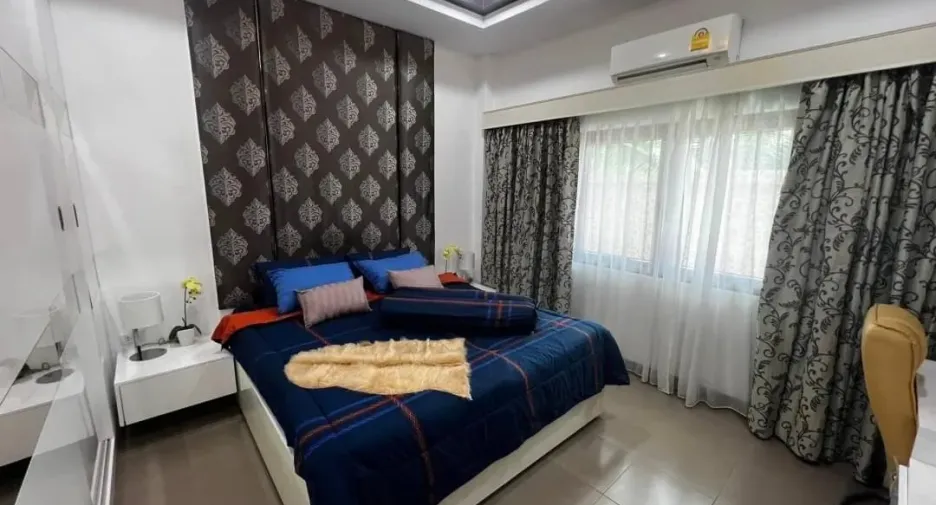 Villa zum Kauf mit 5 Zimmer in Bang Lamung, Chonburi