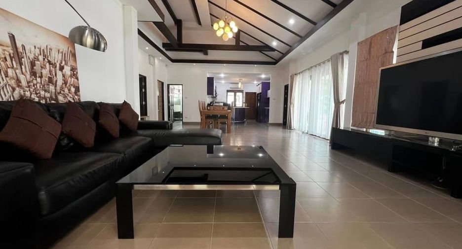 Villa zum Kauf mit 5 Zimmer in Bang Lamung, Chonburi