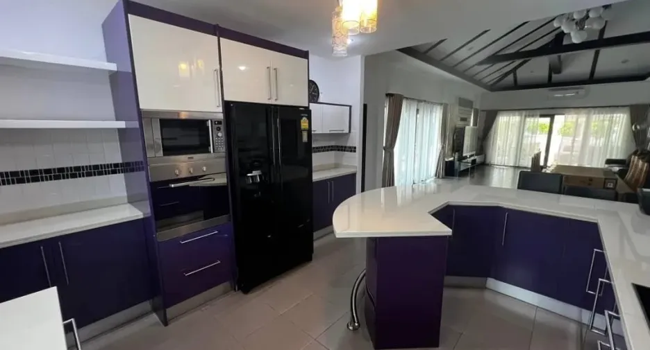 Villa zum Kauf mit 5 Zimmer in Bang Lamung, Chonburi