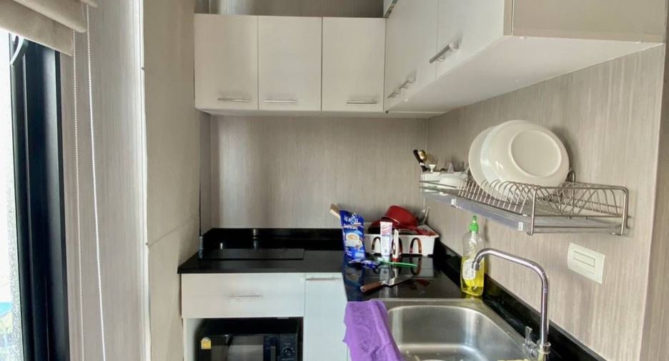 For sale 4 bedrooms townhouse in Wang Thonglang, Bangkok