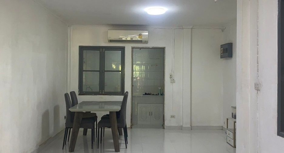 For sale 3 bedrooms townhouse in Lam Luk Ka, Pathum Thani