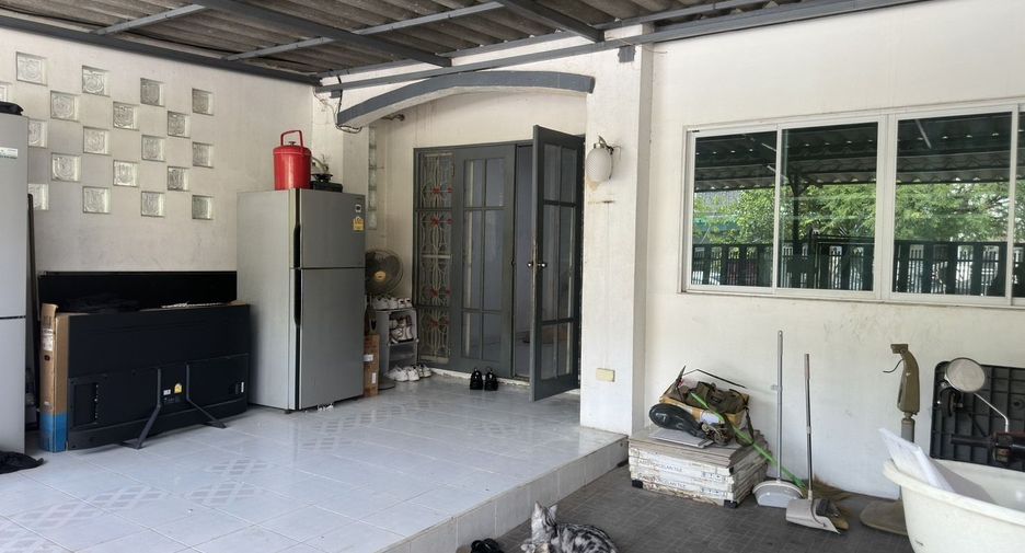 For sale 3 bedrooms townhouse in Lam Luk Ka, Pathum Thani