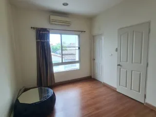 Reihenhaus zum Kauf und zur Miete mit 3 Zimmer in Suan Luang, Bangkok