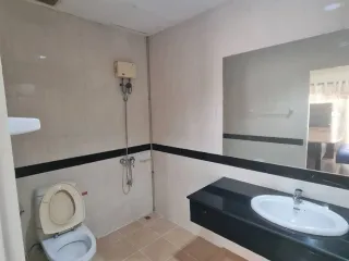 Reihenhaus zum Kauf und zur Miete mit 3 Zimmer in Suan Luang, Bangkok