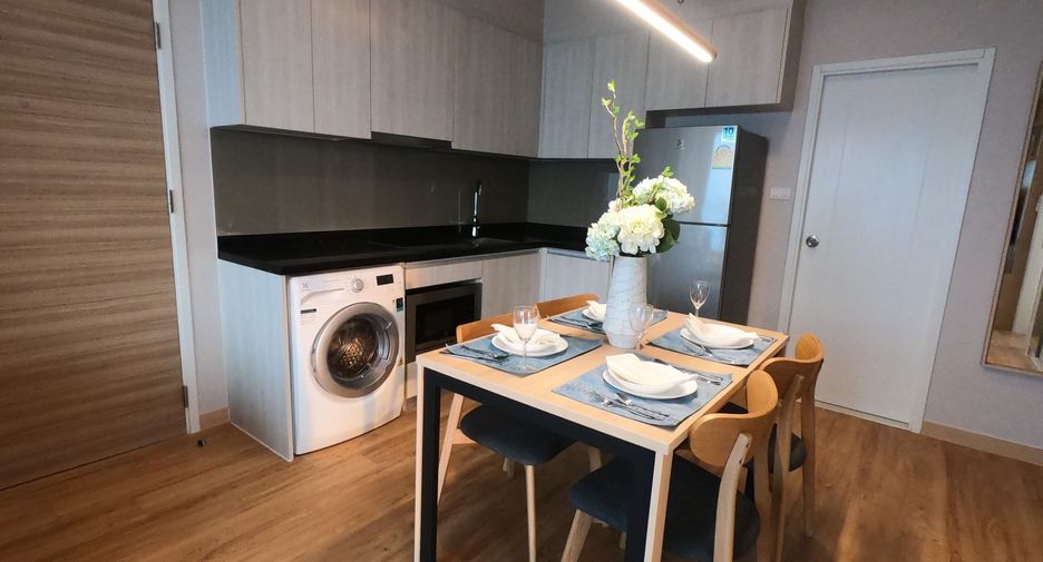 For rent 2 bedrooms condo in Si Racha, Chonburi